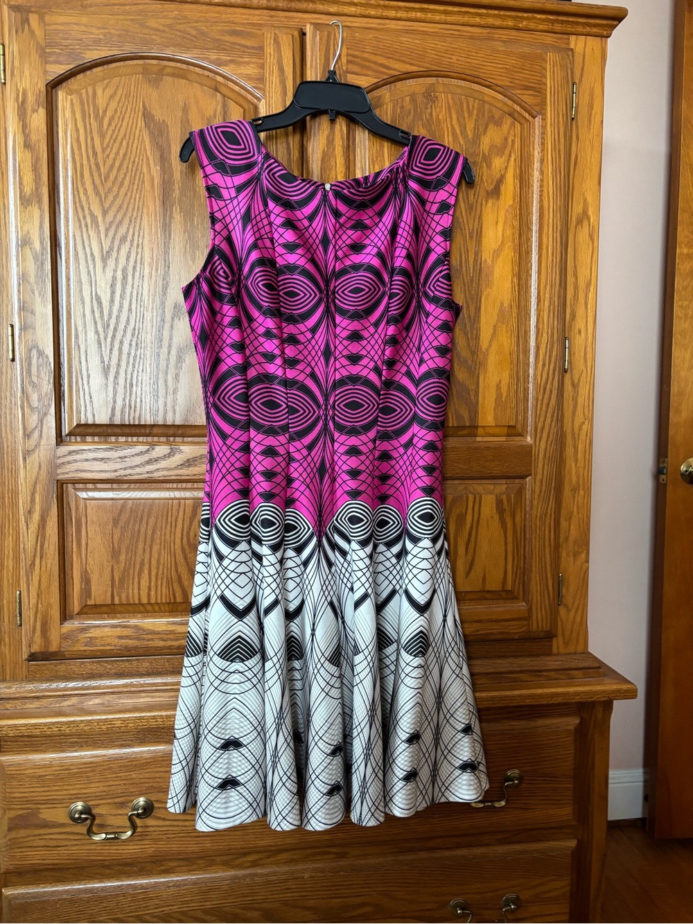 Gabby Skye Fit and Flare Dress Size 8 EUC